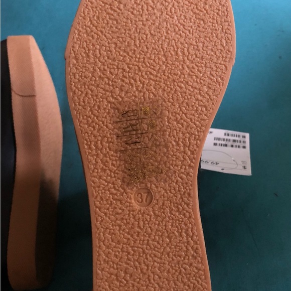 H&M NWT BLACK ANKLE BOOTIES - Picture 4 of 7